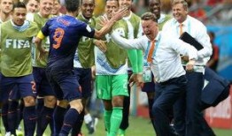 荷兰国家队队长爆料新闻,荷兰队长曝惊天转会内幕！